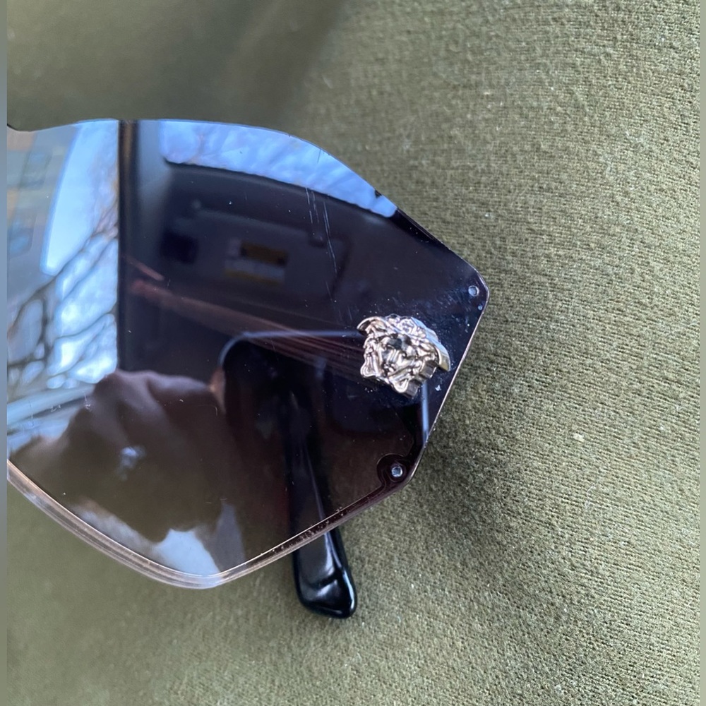 Versace VE2182 Sunglasses - Picture 3 of 8